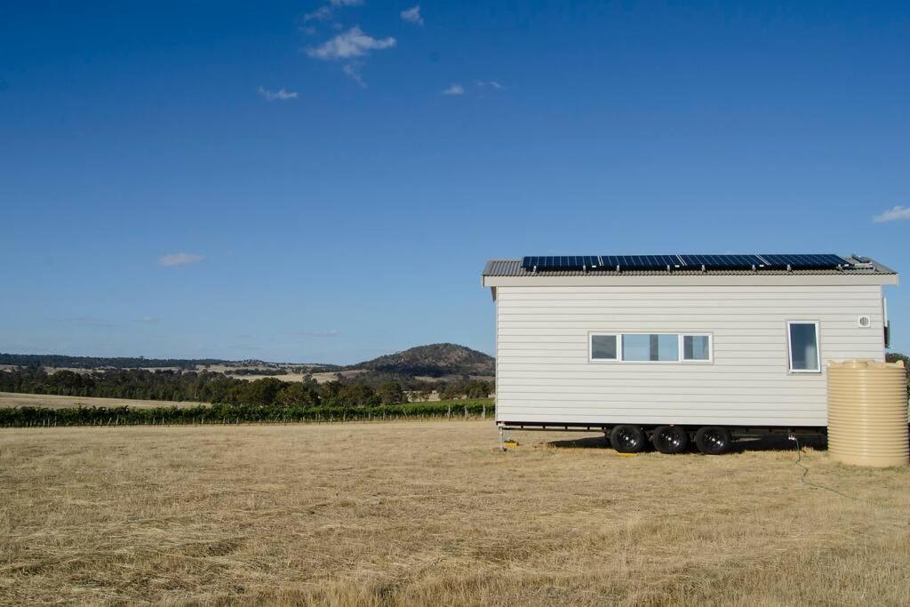 Hounds Run Vineyard - Tiny House In The Grampians Villa Great Western Exterior photo